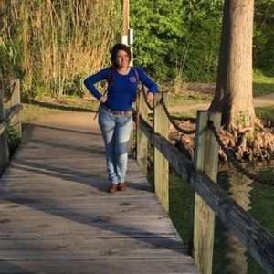 Meet your Posher, Itzel